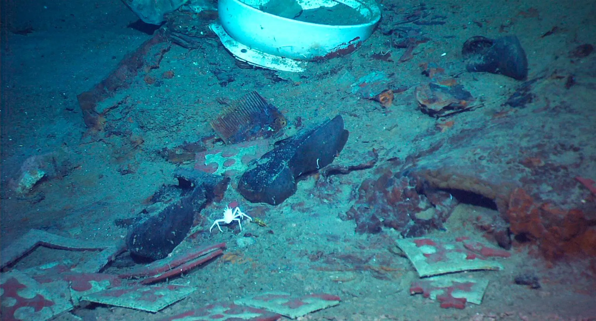Tourist Submarine Found Near Titanic's Wreckage Implodes, Resulting in Loss of Life