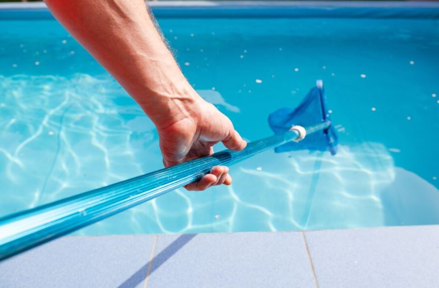 How to adjust pool skimmer suction